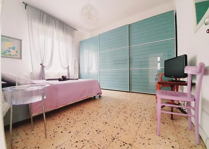 Accogliente Casa Indipendente Con Wi-fi Gratuito, A Due Passi Dal Centro E Dalle Attrazioni