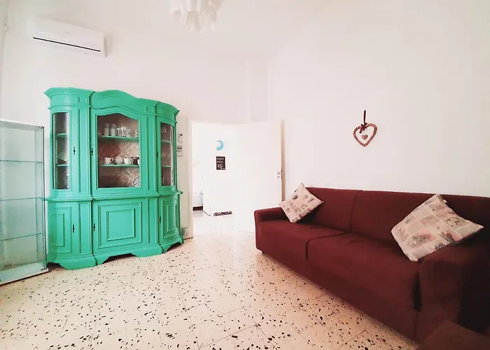 Apartament Accogliente Casa Indipendente Con Wi-fi Gratuito, A Due Passi Dal Centro E Dalle Attrazioni