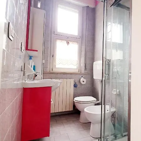 Accogliente Casa Indipendente Con Wi-fi Gratuito, A Due Passi Dal Centro E Dalle Attrazioni アパート ラヴェンナ