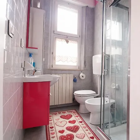 Apartament Accogliente Casa Indipendente Con Wi-fi Gratis, Vicino Al Centro E Alle Attrazioni, 3