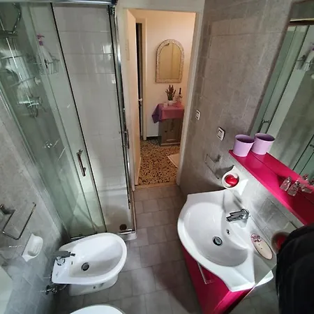 Accogliente Casa Indipendente Con Wi-fi Gratis, Vicino Al Centro E Alle Attrazioni, 3 * Rawenna