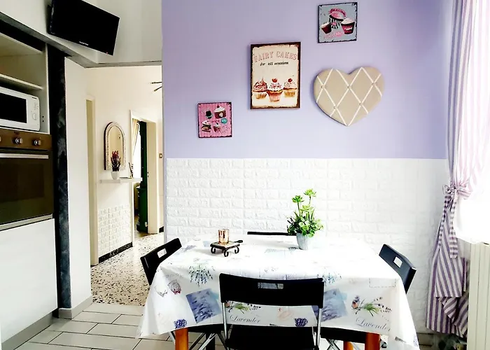 Accogliente Casa Indipendente Con Wi-Fi Gratis, Vicino Al Centro E Alle Attrazioni, 3 Camere Apartament *
