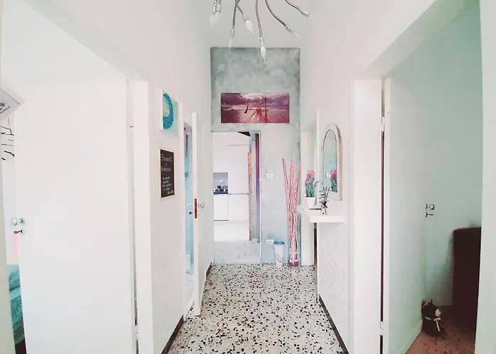 Accogliente Casa Indipendente Con Wi-Fi Gratis, Vicino Al Centro E Alle Attrazioni, 3 Camere Apartament *
