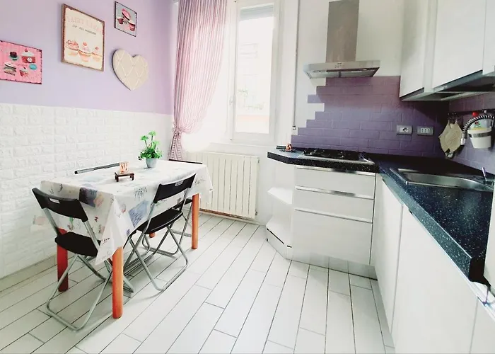 Accogliente Casa Indipendente Con Wi-Fi Gratis, Vicino Al Centro E Alle Attrazioni, 3 Camere Apartament *