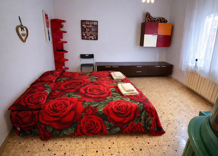 Accogliente Casa Indipendente Con Wi-Fi Gratis, Vicino Al Centro E Alle Attrazioni, 3 Camere * Rawenna