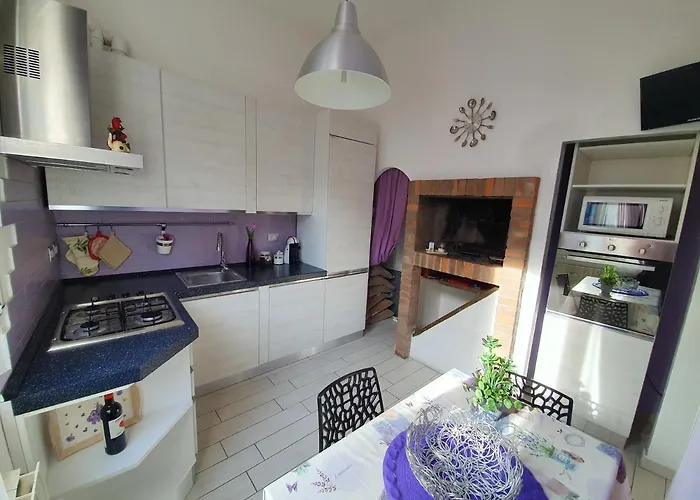 Accogliente Casa Indipendente Con Wi-fi Gratuito, A Due Passi Dal Centro E Dalle Attrazioni